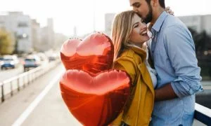 Was du ihr zum Valentinstag schenken sollst, nach Astrologie im Jahr 2022