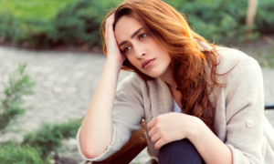 3 traurige Wege, wie eine traumatische Kindheit Sie davon abhält, gesunde Beziehungen zu führen