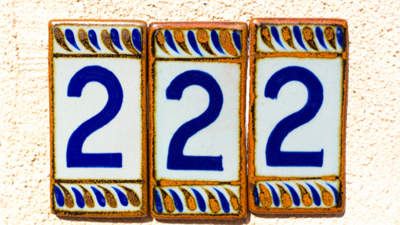 222 Bedeutung: Entdecke die verborgene Bedeutung und die Kraft der Zahl