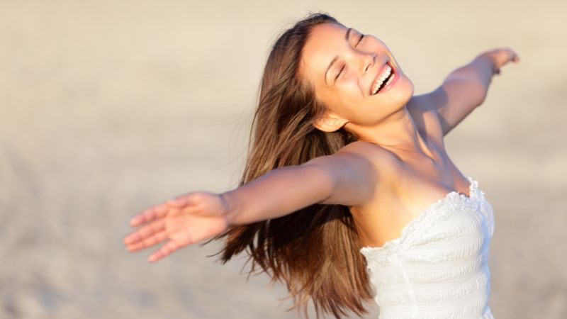 Wie man ein außergewöhnlich glücklicher Mensch wird: Eine Lebensverändernde Praxis