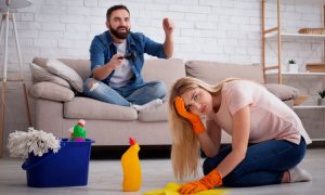Streiten Sie sich mit Ihrem Partner über Hausarbeiten? Hier ist, was Sie tun sollten