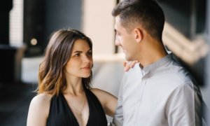 11 Eigenschaften, die eine Alpha-Frau bei einem Mann sucht